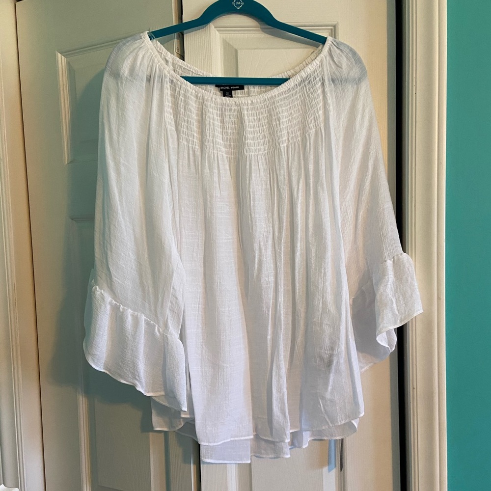 White flowy blouse
